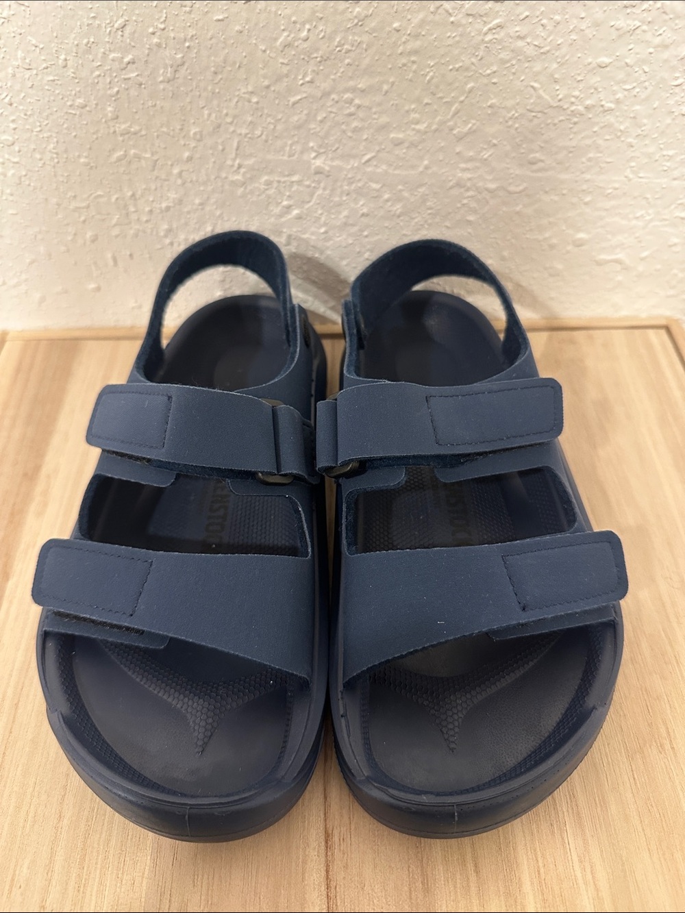 Size 32 Kids Blue Adjustable Strap Sandals